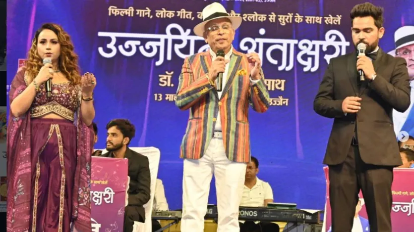 अन्नु ने कई टीवी शो होस्ट किए और रेडियो के भी खूब प्रोग्राम किए हैं। अन्नु कपूर के एक पॉपुलर रेडियो शो सुहाना सफर विथ अन्नु कपूर आज भी लोगों के दिलों में बसा हुआ है। संगीत की दुनिया के किस्से और उनके बनने की कहानियों को अन्नु कपूर ने बेहतरीन अंदाज में पेश किया और लोगों के चहेते बन गए। (Image Source-Instagram@dr.annukapoor)