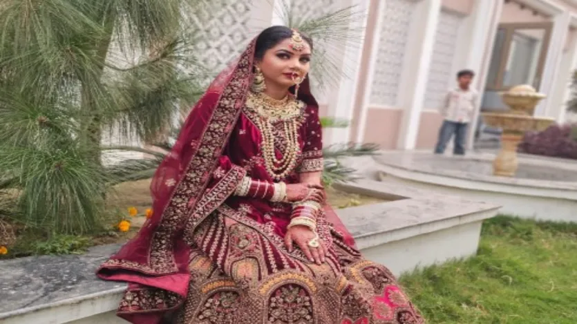 पुलिस के अनुसार, मौके पर ही आशीष की हत्या कर दी गई।वारदात को लूट जैसा दिखाने के लिए अंजलि ने खुद ही पति का मोबाइल और जेवर आरोपियों को दे दिए और फिर बेहोश होने का नाटक किया। 