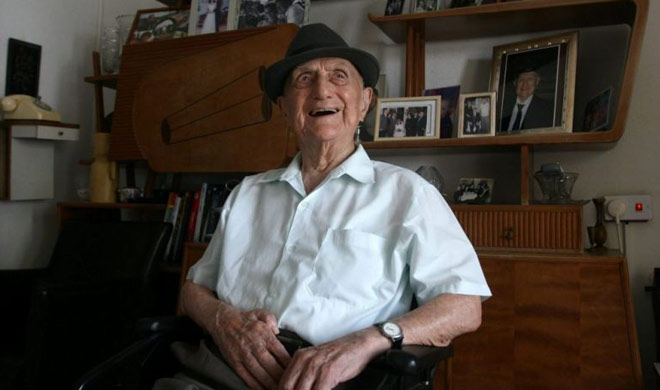 World Oldest Man Auschwitz Survivor Yisrael Kristal Dies at... World Oldest Man Auschwitz Survivor Yisrael Kristal Dies at...- India TV Hindi