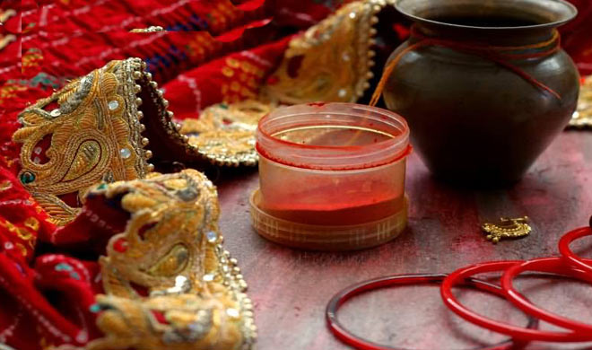 Karva Chauth 2017 Gift for wife Karva Chauth 2017 Gift for wife- India TV Hindi