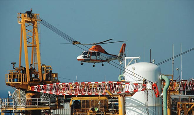 Mumbai-Helicopter-with-7-on-board-including-ONGC-staff-goes-missing Mumbai-Helicopter-with-7-on-board-including-ONGC-staff-goes-missing- India TV Hindi