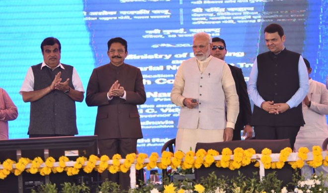 PM Modi lays foundation stone for new Mumbai airport PM Modi lays foundation stone for new Mumbai airport- India TV Hindi