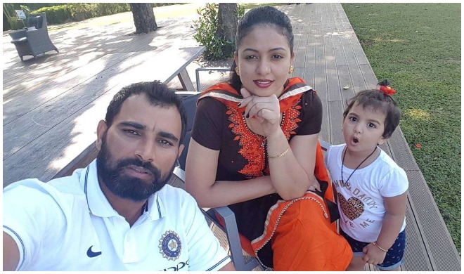 मोहम्शमद शमी ने पब्लिक की बैंक स्टेटमेंट, बताया हर महीने पत्नी को देता था इतने लाख रुपए मोहम्शमद शमी ने पब्लिक की बैंक स्टेटमेंट, बताया हर महीने पत्नी को देता था इतने लाख रुपए- India TV Hindi