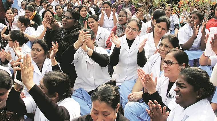 AIIMS doctors go on strike after professor slaps resident AIIMS doctors go on strike after professor slaps resident- India TV Hindi