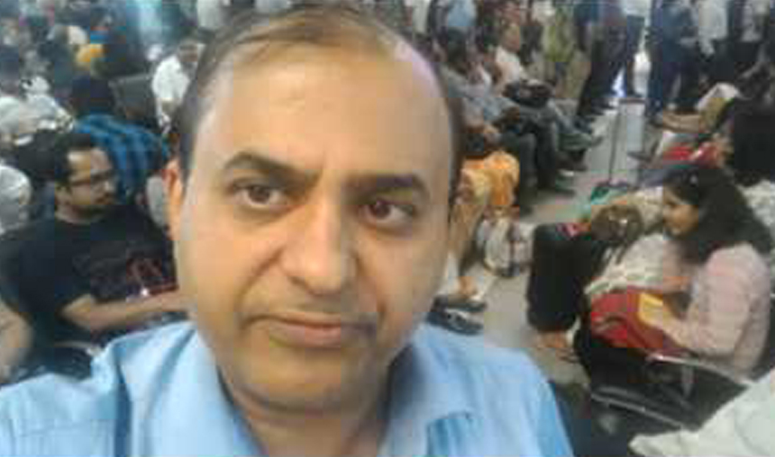 IndiGo offloads Bengaluru doctor after he complains of mosquito menace IndiGo offloads Bengaluru doctor after he complains of mosquito menace- India TV Hindi