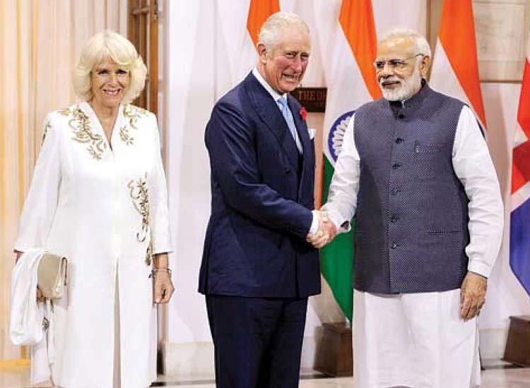 Prime Minister Modi meets Prince Charles Prime Minister Modi meets Prince Charles- India TV Hindi