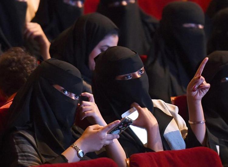 first cinema hall will open in Saudi Arabia on... first cinema hall will open in Saudi Arabia on...- India TV Hindi
