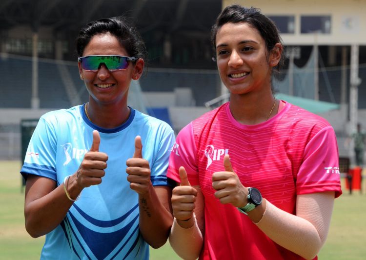Big Bash League: हरमनप्रीत ने फिर किया सिडनी थंडर्स के साथ करार, नई टीम से खेलेंगी मंधाना Big Bash League: हरमनप्रीत ने फिर किया सिडनी थंडर्स के साथ करार, नई टीम से खेलेंगी मंधाना- India TV Hindi