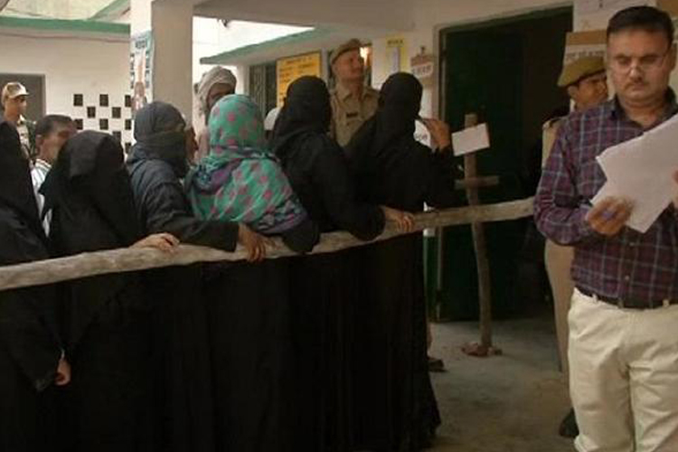 Repolling in 73 booths in Uttar Pradesh's Kairana, 49 in Maharashtra's Bhandara-Gondiya Repolling in 73 booths in Uttar Pradesh's Kairana, 49 in Maharashtra's Bhandara-Gondiya- India TV Hindi