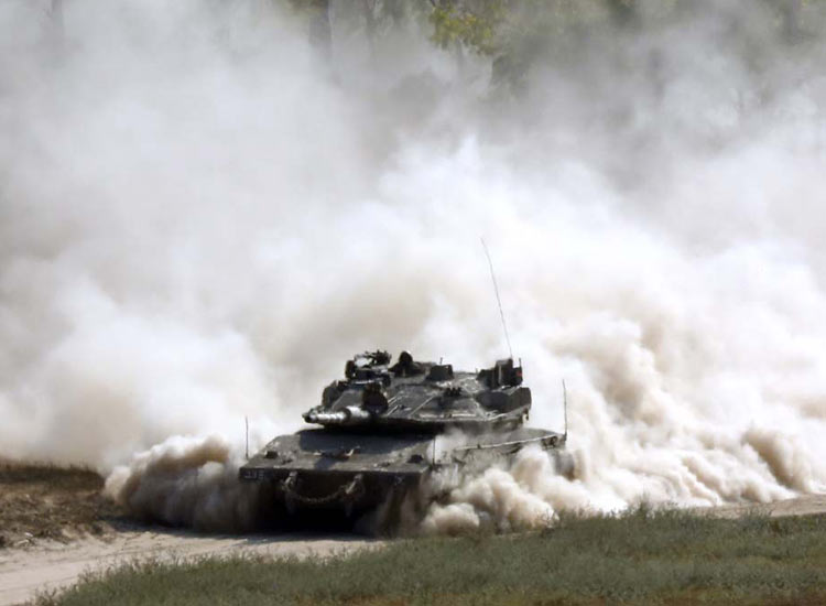 Israeli hits dozens of Gaza targets after mortar... Israeli hits dozens of Gaza targets after mortar...- India TV Hindi