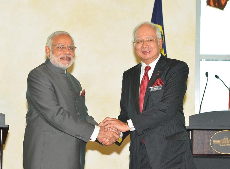 PM Modi and Malaysian Prime PM Modi and Malaysian Prime- India TV Hindi