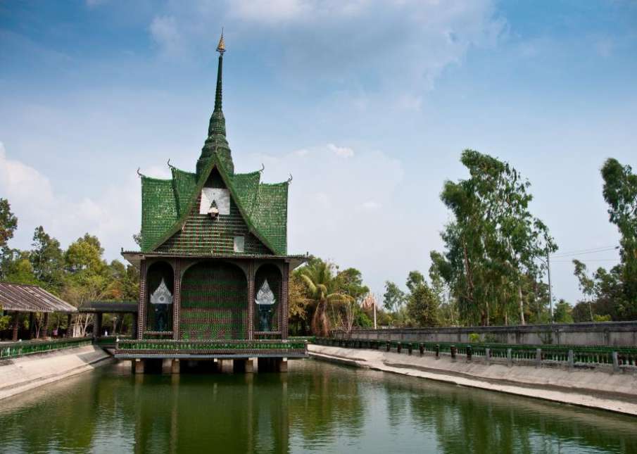 Wat Pa Maha Chedi Kaew temple thailand Wat Pa Maha Chedi Kaew temple thailand- India TV Hindi