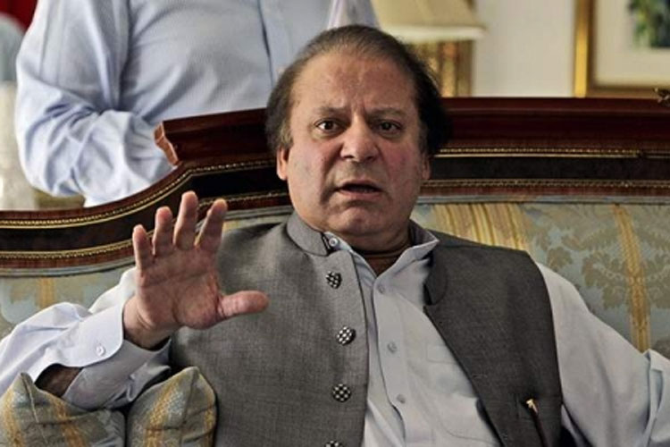 Nawaz Sharif rules out returning to Pakistan while wife fighting for life in London Hospital | AP Nawaz Sharif rules out returning to Pakistan while wife fighting for life in London Hospital | AP- India TV Hindi