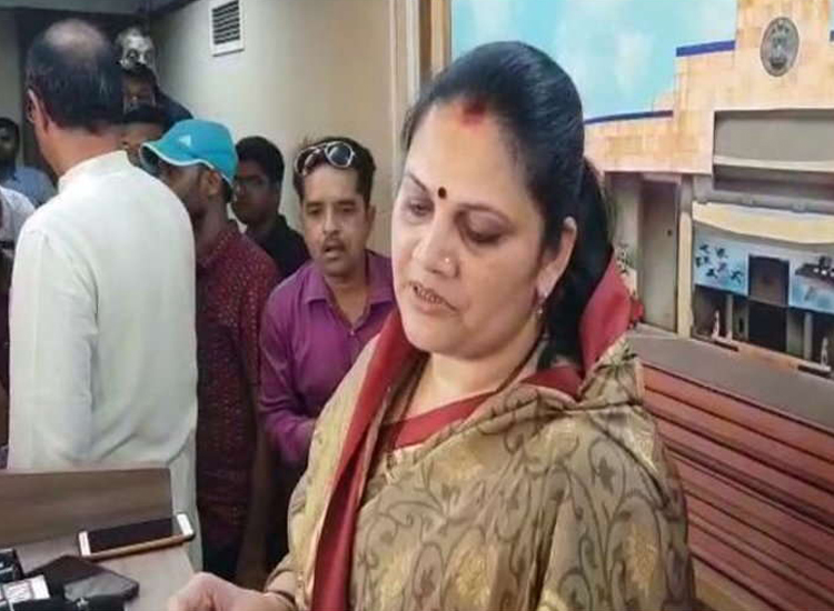 neelam abhay mishra neelam abhay mishra- India TV Hindi