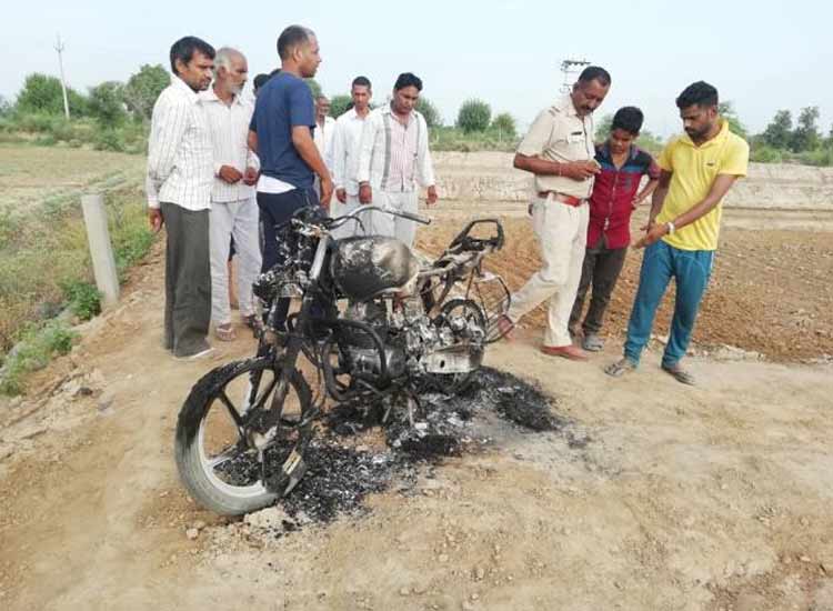 Riots for water leave 12 injured in Hisar Riots for water leave 12 injured in Hisar- India TV Hindi