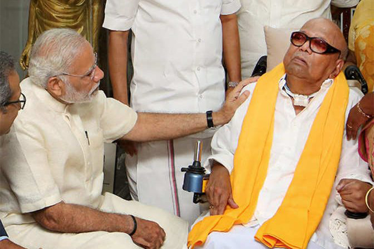 DMK अध्यक्ष एम करुणानिधि की तबीयत बिगड़ी, PM मोदी ने फोन कर पूछा हालचाल DMK अध्यक्ष एम करुणानिधि की तबीयत बिगड़ी, PM मोदी ने फोन कर पूछा हालचाल- India TV Hindi