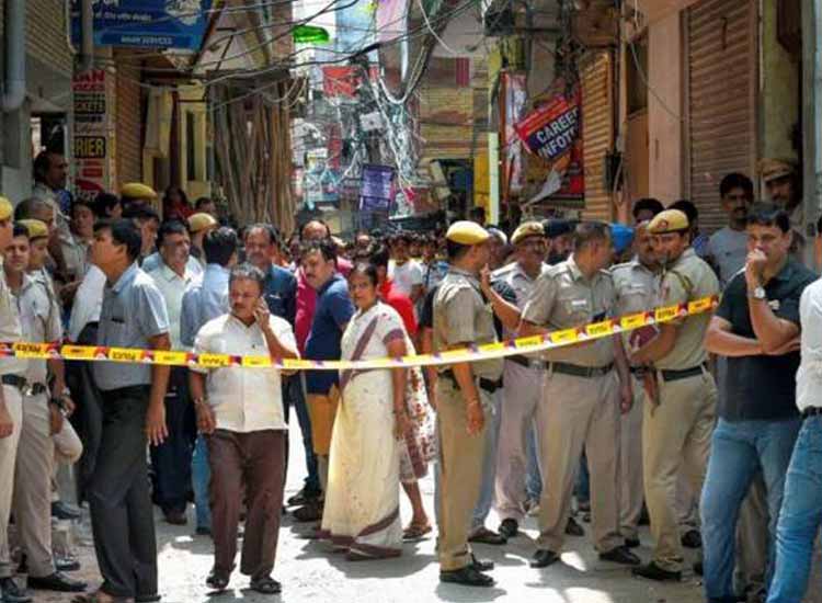 burari case Police question over 200 people in... burari case Police question over 200 people in...- India TV Hindi