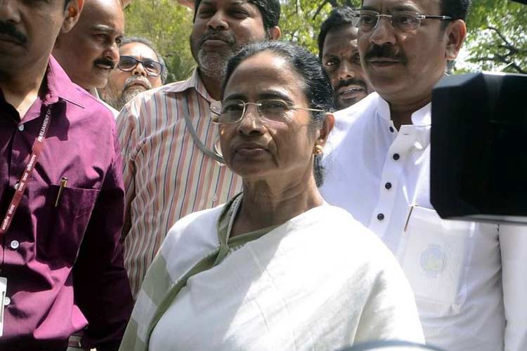 NRC Mamata Banerjee accuses BJP-RSS of spreading... NRC Mamata Banerjee accuses BJP-RSS of spreading...- India TV Hindi
