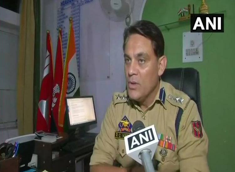 J-K BSF arrests 3 Bangladeshi nationals J-K BSF arrests 3 Bangladeshi nationals- India TV Hindi