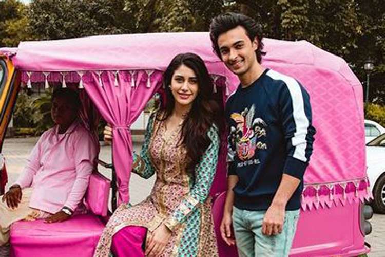 Warina Hussain, Aayush Sharma Warina Hussain, Aayush Sharma- India TV Hindi