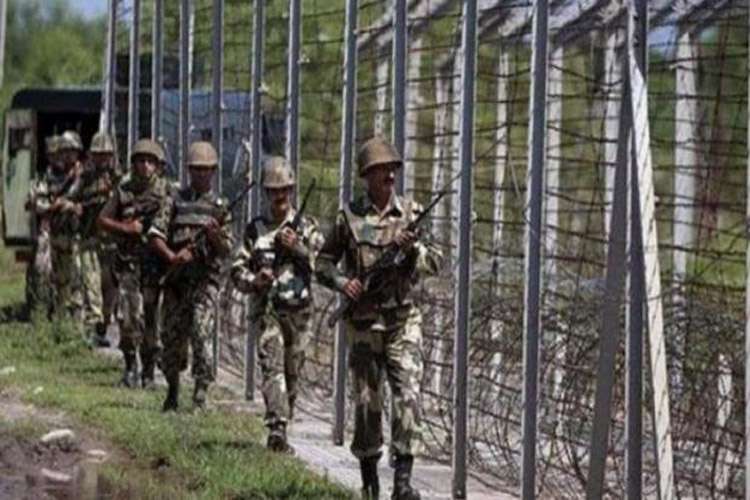 Pakistan troops slit BSF jawan's throat; high alert sounded along border Pakistan troops slit BSF jawan's throat; high alert sounded along border- India TV Hindi