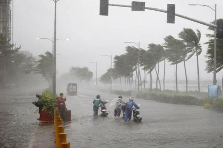 Super Typhoon 'Mangkhut' strikes northern Philippines, now heading towards China | AP File Super Typhoon 'Mangkhut' strikes northern Philippines, now heading towards China | AP File- India TV Hindi