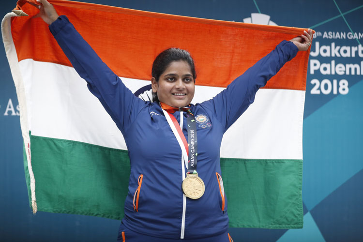 ISSF World Cup: स्वर्ण पदक जीतकर राही ने हासिल किया ओलंपिक कोटा, सौरभ का नया विश्व रिकॉर्ड ISSF World Cup: स्वर्ण पदक जीतकर राही ने हासिल किया ओलंपिक कोटा, सौरभ का नया विश्व रिकॉर्ड- India TV Hindi