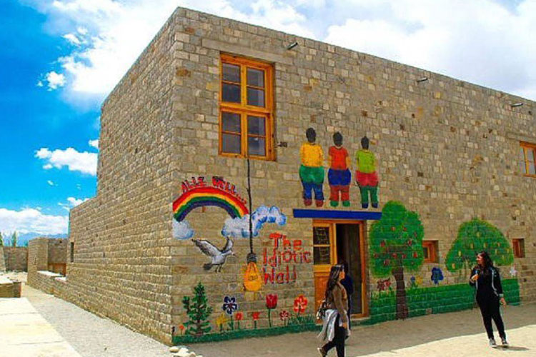 3 Idiots-inspired Rancho Wall 3 Idiots-inspired Rancho Wall- India TV Hindi