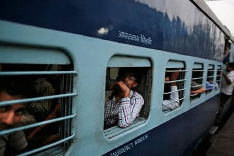 दिवाली और छठ में लोगों को राहत देने के लिए रेलवे ने लिया यह बड़ा फैसला | PTI दिवाली और छठ में लोगों को राहत देने के लिए रेलवे ने लिया यह बड़ा फैसला | PTI- India TV Hindi