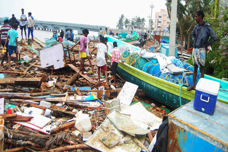 Cyclone Gaja Live Updates: Storm makes landfall in Tamil Nadu Cyclone Gaja Live Updates: Storm makes landfall in Tamil Nadu- India TV Hindi