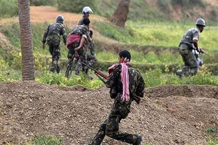 8 Naxals killed and 2 security person martyred in Chhattisgarh Sukma 8 Naxals killed and 2 security person martyred in Chhattisgarh Sukma - India TV Hindi