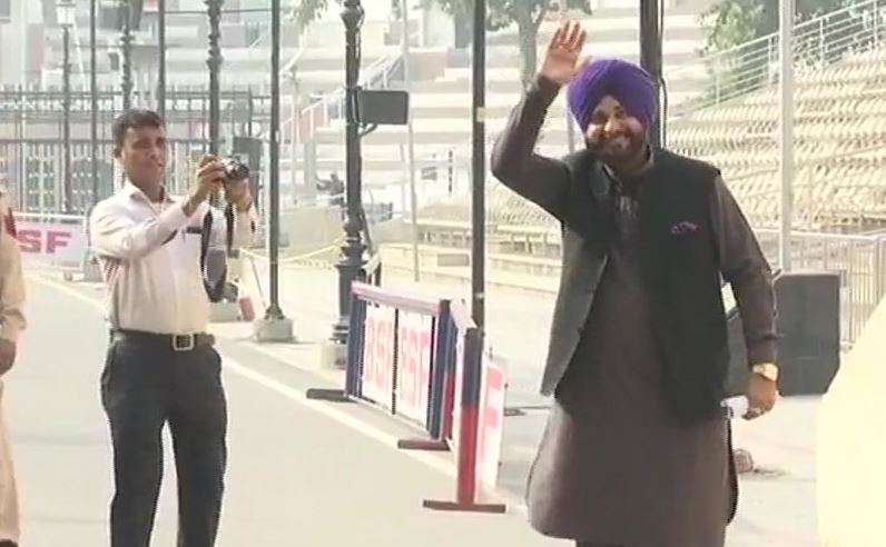 Navjot Singh Sidhu left for Pakistan via Attari-Wagah border Navjot Singh Sidhu left for Pakistan via Attari-Wagah border- India TV Hindi