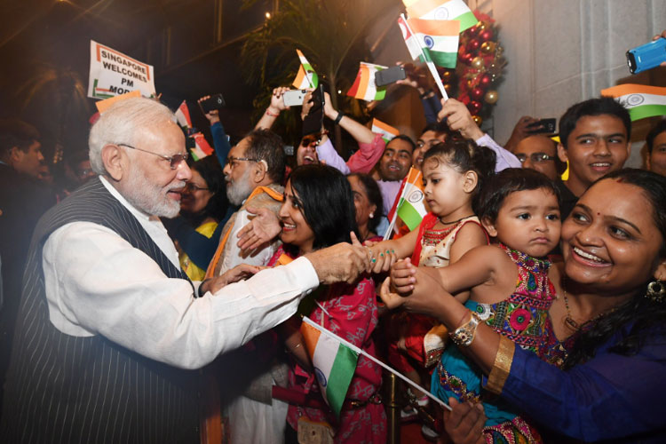 PM Modi in Singapore PM Modi in Singapore- India TV Hindi