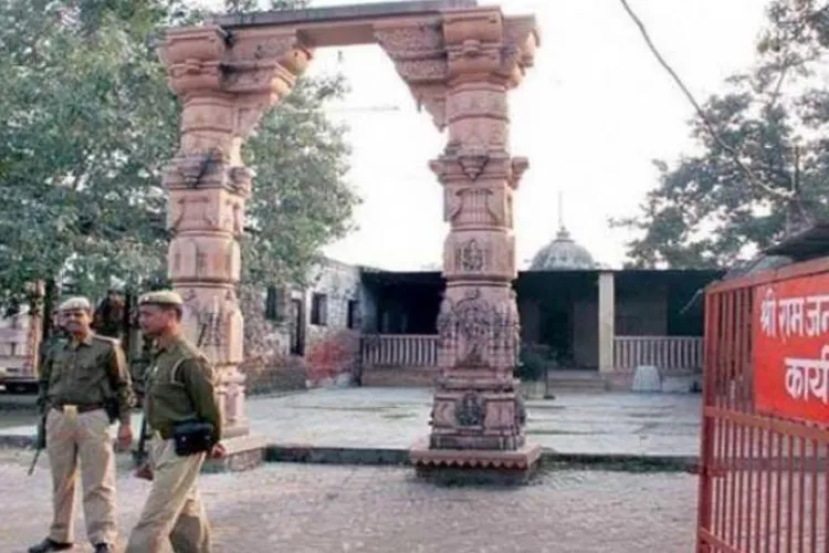 साधु संतों ने जल्द भव्य राम मंदिर निर्माण के लिए की पूजा अर्चना साधु संतों ने जल्द भव्य राम मंदिर निर्माण के लिए की पूजा अर्चना- India TV Hindi