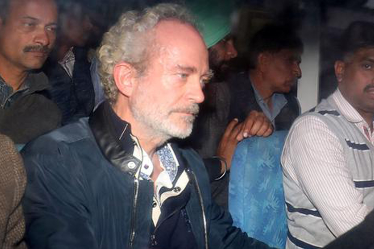 VVIP हेलीकॉप्टर मामला: तिहाड़ में अलग कोठरी में रहना चाहता है क्रिश्चियन मिशेल, पहुंचा अदालत VVIP हेलीकॉप्टर मामला: तिहाड़ में अलग कोठरी में रहना चाहता है क्रिश्चियन मिशेल, पहुंचा अदालत- India TV Hindi