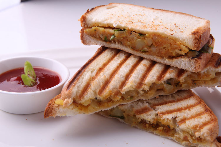 Aloo Sandwich Aloo Sandwich - India TV Hindi