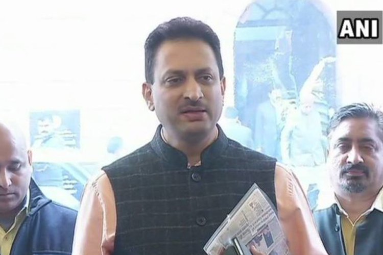 सबरीमाला में महिलाओं के प्रवेश पर बोले केंद्रीय मंत्री अनंत कुमार-हिंदुओं का दिनदहाड़े रेप हुआ सबरीमाला में महिलाओं के प्रवेश पर बोले केंद्रीय मंत्री अनंत कुमार-हिंदुओं का दिनदहाड़े रेप हुआ- India TV Hindi
