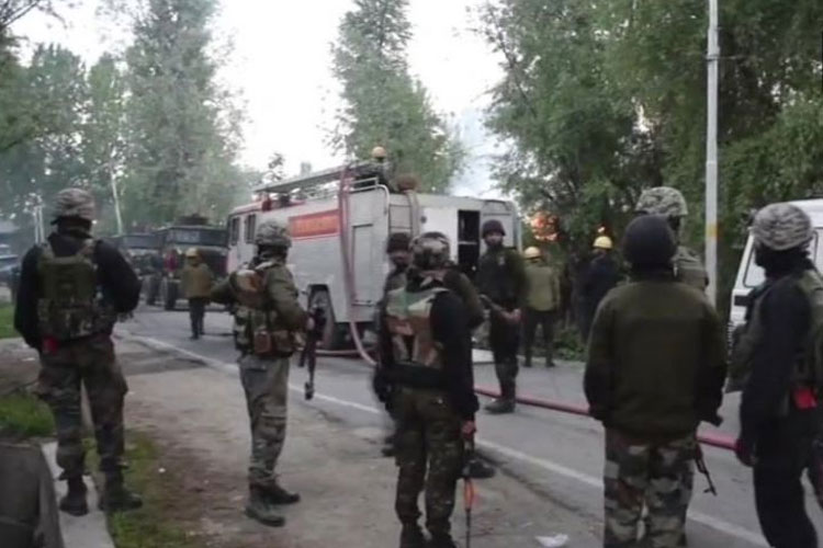 Jammu and Kashmir: Seven injured in grenade attack in Anantnag | PTI Representational Jammu and Kashmir: Seven injured in grenade attack in Anantnag | PTI Representational- India TV Hindi