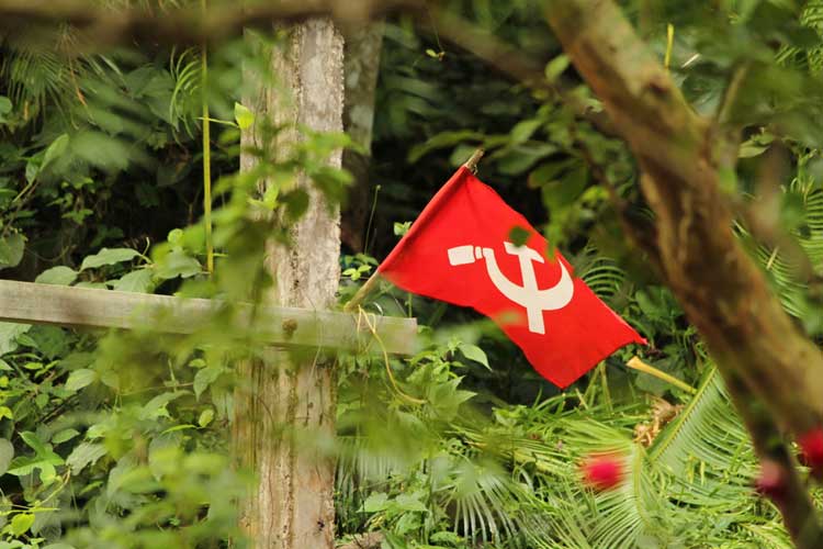 Left a shadow of its past in stitching opposition... Left a shadow of its past in stitching opposition...- India TV Hindi