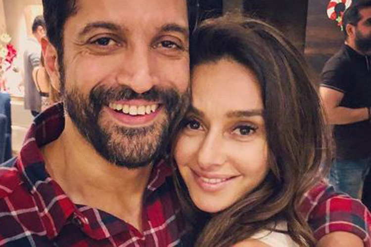 Farhan Akhtar, Shibani Dandekar Farhan Akhtar, Shibani Dandekar- India TV Hindi