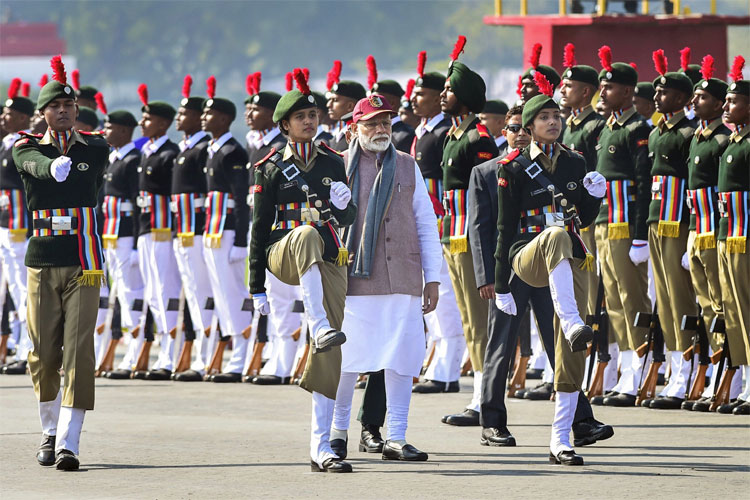 Prime Minister Narendra Modi inspects guard of honour at the Prime Minister's NCC Rally in New Delhi Prime Minister Narendra Modi inspects guard of honour at the Prime Minister's NCC Rally in New Delhi- India TV Hindi