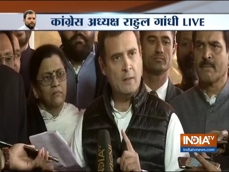 Rahul Gandhi again targets PM Modi and Defense Minister on Rafale Deal Rahul Gandhi again targets PM Modi and Defense Minister on Rafale Deal- India TV Hindi