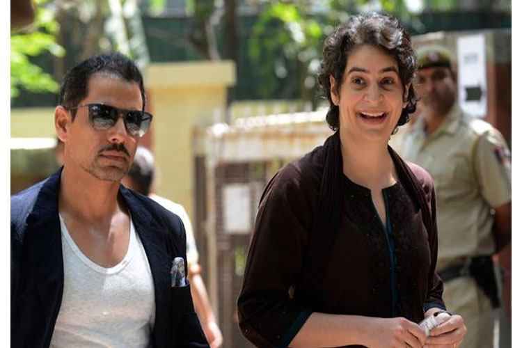 Robert Vadra and his mother ask by High Court to face Enforcement Directorate Robert Vadra and his mother ask by High Court to face Enforcement Directorate - India TV Hindi