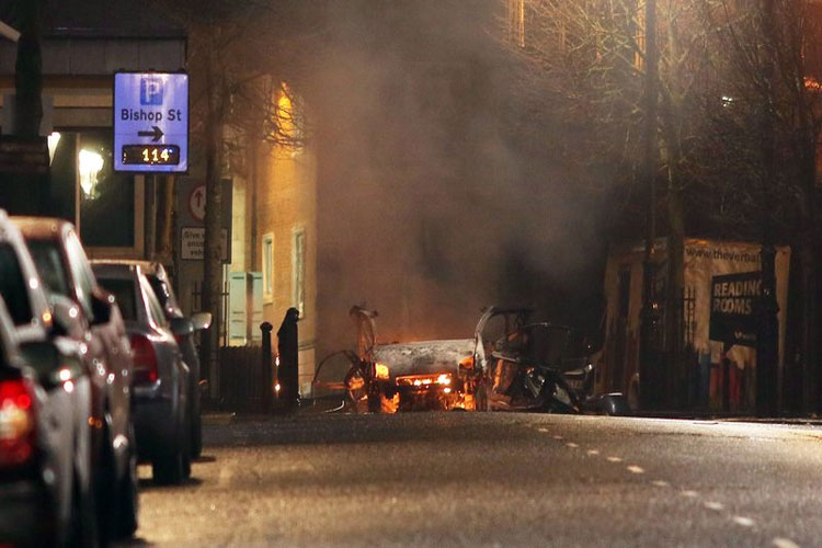 Ireland Car Bomb Blast Ireland Car Bomb Blast - India TV Hindi