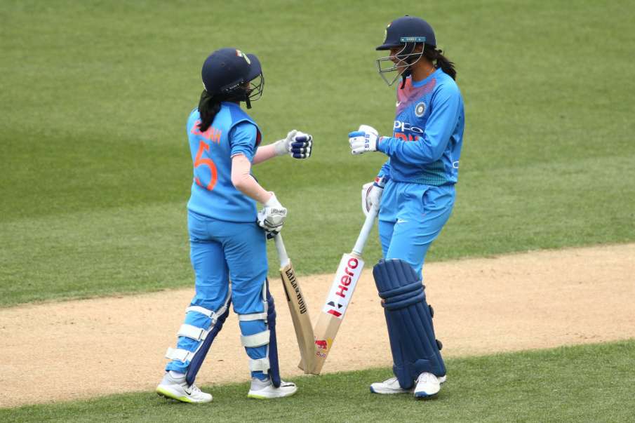मंधाना को और धैर्यवान बनाने की कोशिश में जुटे कोच रमन मंधाना को और धैर्यवान बनाने की कोशिश में जुटे कोच रमन - India TV Hindi