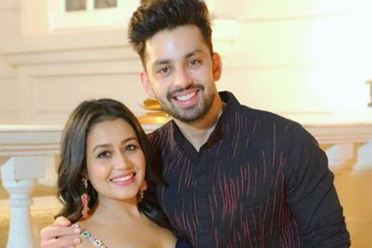 Neha Kakkar opens up on break up With Himansh Kohli Neha Kakkar opens up on break up With Himansh Kohli- India TV Hindi