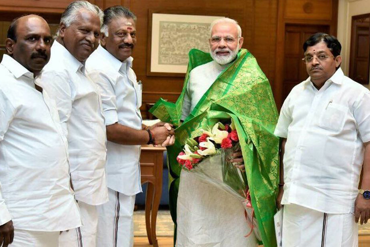 AIADMK ने पाकिस्तान पर हवाई हमलों को लेकर PM मोदी को बताया नरसिंह अवतार AIADMK ने पाकिस्तान पर हवाई हमलों को लेकर PM मोदी को बताया नरसिंह अवतार- India TV Hindi