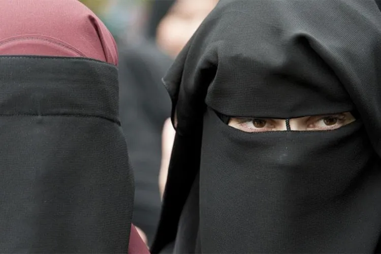 Sri Lanka may ban burqa following Easter terror attacks, says reports Sri Lanka may ban burqa following Easter terror attacks, says reports- India TV Hindi