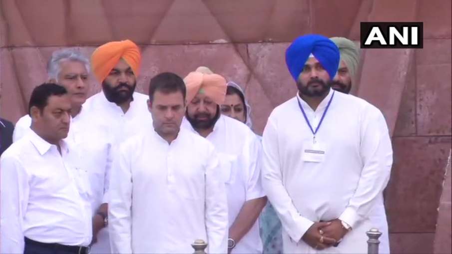 Rahul gandhi and Amarinder Singh lays wreath at... Rahul gandhi and Amarinder Singh lays wreath at...- India TV Hindi