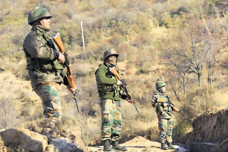 J&K: 10 Pakistani soldiers killed in retaliatory firing J&K: 10 Pakistani soldiers killed in retaliatory firing- India TV Hindi